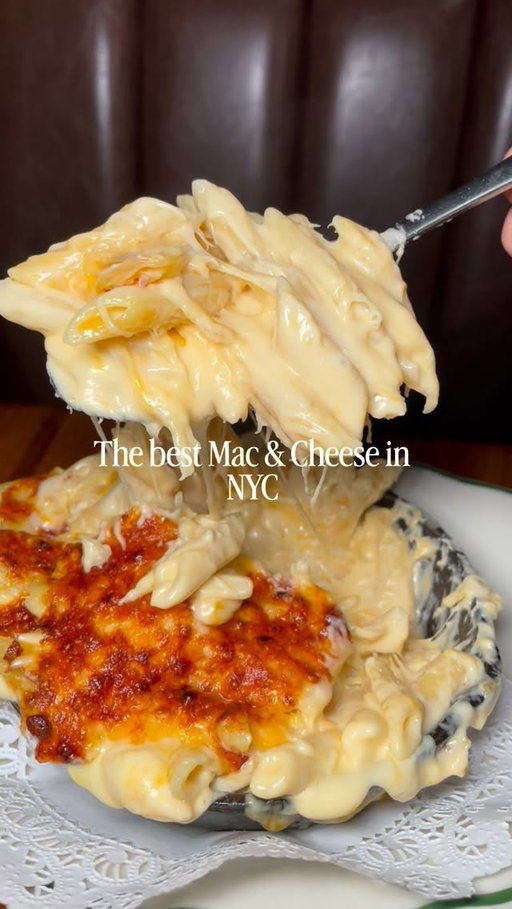 Hey Cousins! 

Every #nycfoodie knows the best #macandcheese in #nyc comes from @maisonpickle on the upper west side ! This #cheesy goodness is packed with flavor and loaded with the creamiest gooiest #cheese there is on perfectly cooked pasta - you can’t beat this spot !