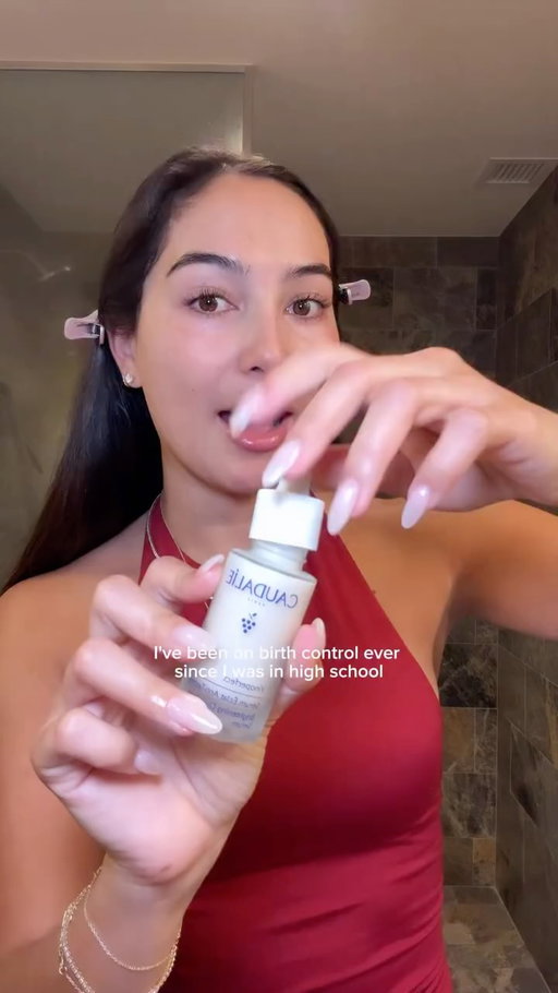 girly chat 🎀 psa @usenourish dieticians specialize in women’s health so if you’re looking to make a change, talk to someone who can set your body up for success <3 #nourishpartner