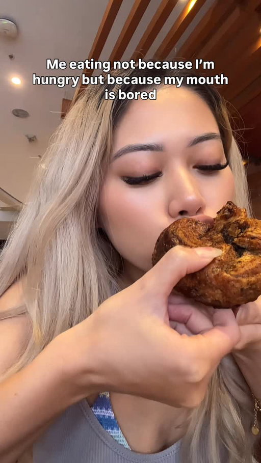 Me 🤝 snacking