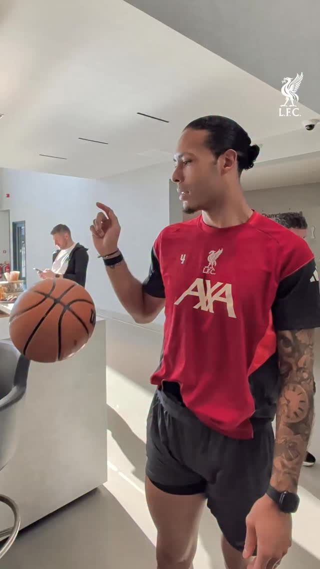 Getting into the @nba Playoffs spirit 👀🏀