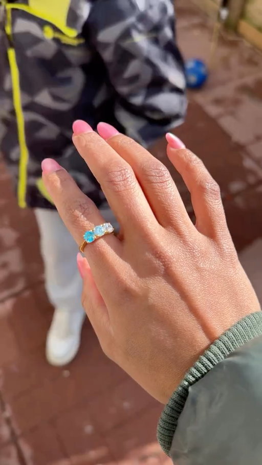 Not me getting emotional over jewelry. I love pieces that tell a story and this one from @jewlr just hits different. #AD 

Use my code TSEHAY10 if you’re shopping for Mother’s Day.