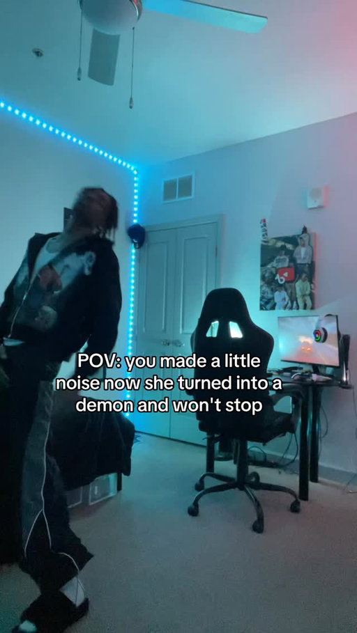 JACKET: @holywrk_  Follow for more relatable content 
#relatable #reels #reelsinstagram #funnyvideos #funnymemes
