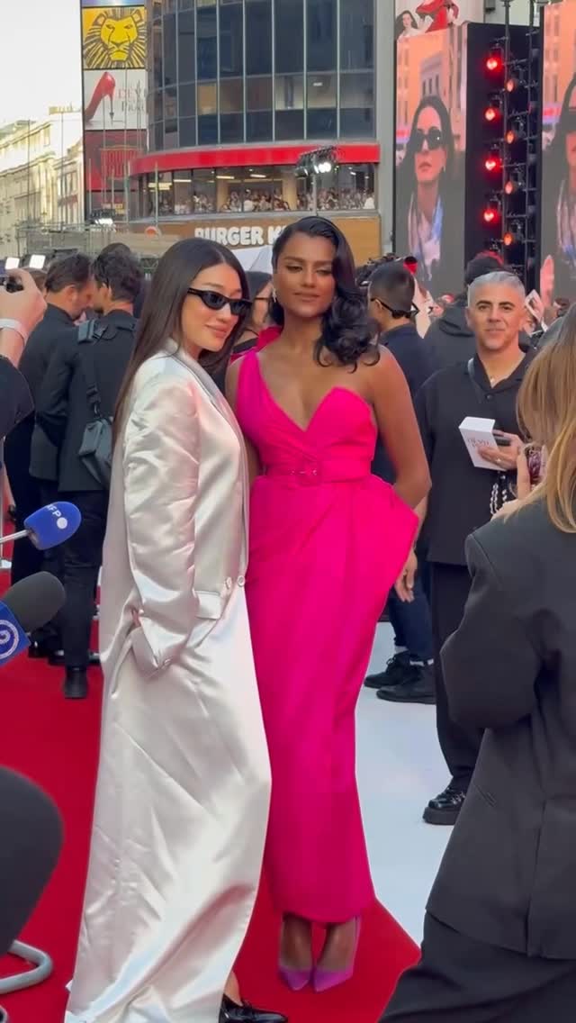 The job a million girls would kill for 🤌 Simone Ashley has arrived at The Devil Wears Prada 2 premiere in London.