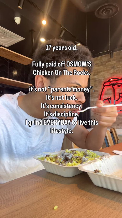 Work hard, Play hard, Eat @osmows 🤝
#basketball #osmowsshawarma #osmows #athletes #foodstagram