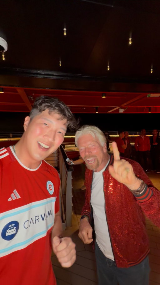 Full kit man on @virginvoyages 😂😂