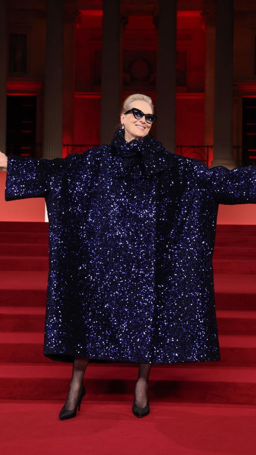 Ladies and gentlemen, Meryl Streep. Last night, the cast of #TheDevilWearsPrada2 headed straight from the film’s European premiere in London’s Leciester Square, to the National Gallery for ‘A Night with Runway’ Gala Reception. Streep wore a sequinned look from London-based designer @richardquinn.