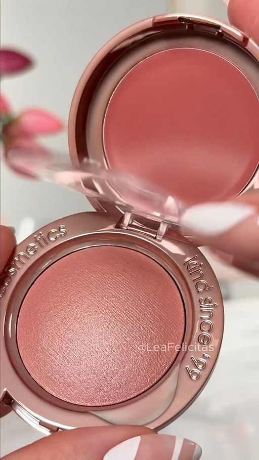Summer in a blush 🌸👙🏝️✨ 

@tartecosmetics macaron blush & glow duo in shade toasted coconut

@ultabeauty #tartecosmetics #summermakeup #terracottablush #tarteblush #newmakeup summer makeup, tarte cosmetics macaron blush toasted coconut. Terracotta blush. New makeup