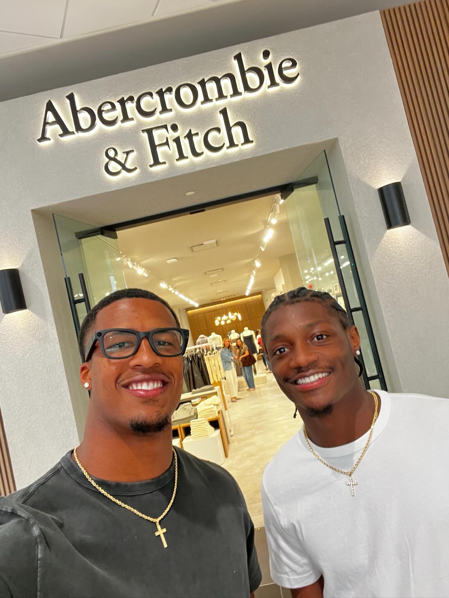 It’s finally NFL Draft Day and @carnelltate & @sonnystyles_  stopped by our Pittsburgh store before they hit the red carpet.