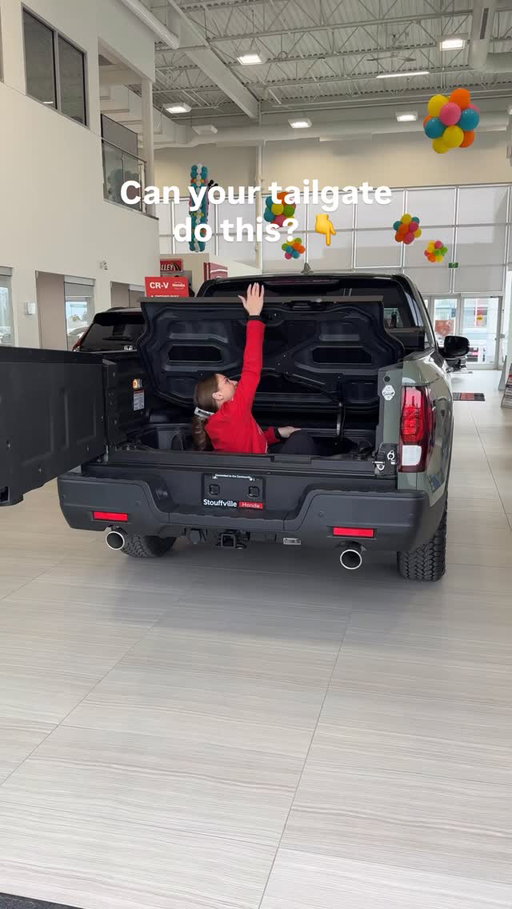 A closer look at the innovative dual-action tailgate on the Honda Ridgeline. Designed for versatility, it opens both downward and to the side - making loading, unloading, and access more efficient in any situation.