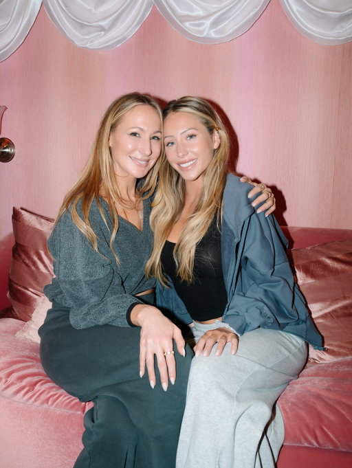 @nikkiglaser gets real with me 💕 new ep tonight