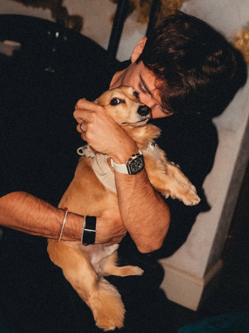 leo didn’t want a picture of that moment but @antoine did it anyway, alex laughed at me for running into the window playing my life at padel, leo saw a horse and didn’t really know what to think of it, played bowling but i better stick to racing, we also raced in karting and I won.
first victory of 2026 🎉