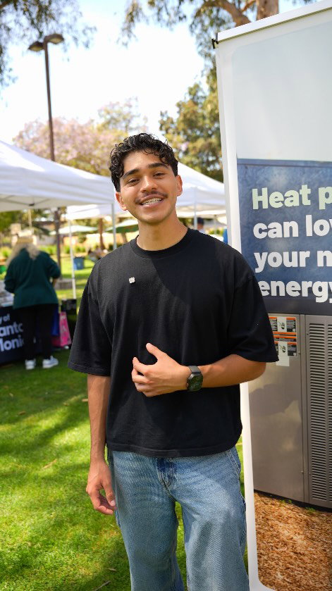 The #HeatPumpWeekCA Community Fair gave me some great hands-on experience with the latest heat pump tech!

The event showcased exciting innovations, shared ways homeowners can improve the comfort of their homes, and provided insight into how heat pumps support California’s carbon-neutral future. 

ICYMI: @switchisonorg is my favorite resource hub for all things heat pumps and home electrification. 

#SwitchIsOn #SwitchIsOnPartner #Sponsored