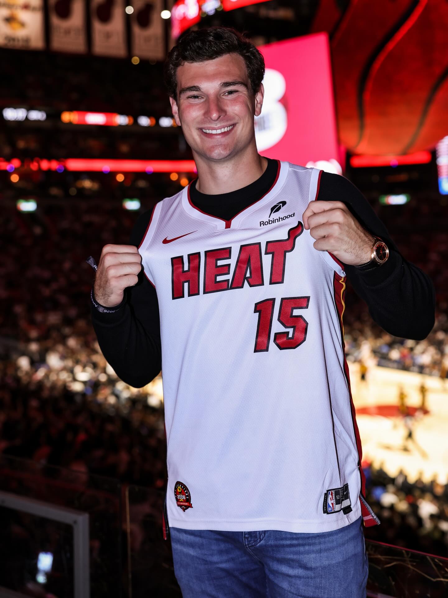From the 305 to #1 overall pick 🔥 Congrats @fernandomendoza!