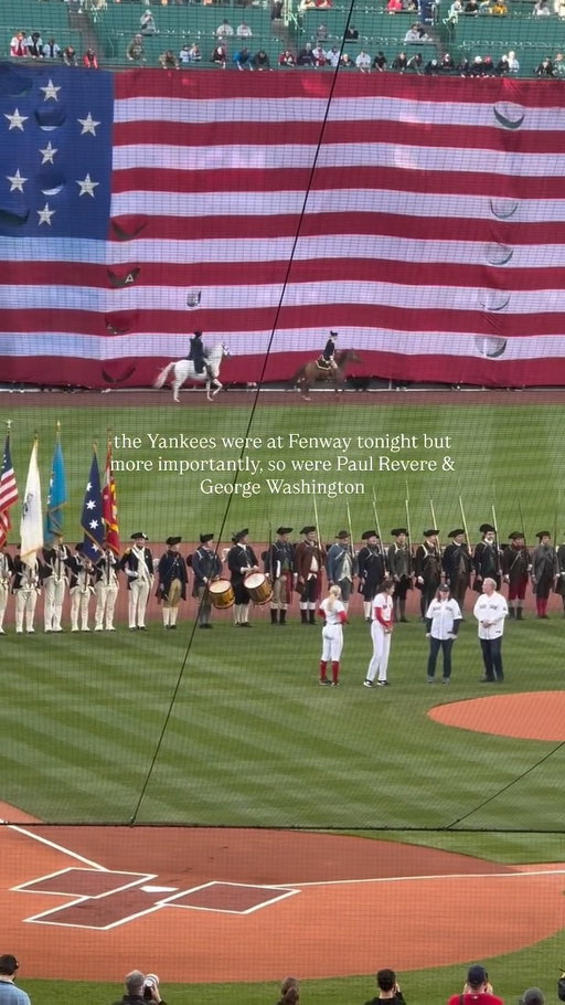 Because where else in the world can you eat a hotdog, drink a beer, & catch a MLB game while seeing George Washington + Paul Revere trot across the outfield to the beat of drums…

… only Boston 🙂

Tonight, Fenway celebrated the 250th anniversary of the American Revolution as part of MA250, a series of events running statewide throughout the year to commemorate the founding of the US 🐎🇺🇸⚾️