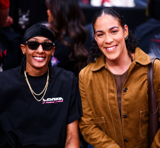 Brittney Sykes and Kia Nurse of the @torontotempo are out supporting the @raptors for Game 3! 🙌