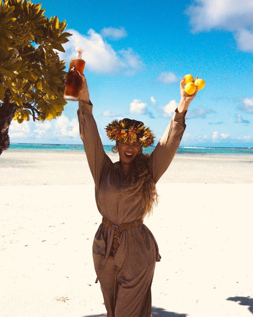 Cheers to ten years! With love and deep gratitude 🙏🏽🍋🐝