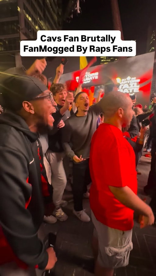 This Cleveland Cavaliers fan got absolutely fanmogged by Raptors fans in Jurassic Park

#raptors #wethenorth #nba #cavaliers #toronto