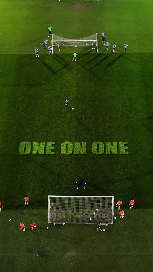 One on one → 2v1 → 3v2 🔁 @avondalefc84 
@shonygermano @iam_rexi 

🔶 Oranges attack one goal
🔵 Blues attack the other (directional)

If the defending 2v3 wins it → they can counter and score.
Game never stops.

👉 Transition moments
👉 Quick decisions
👉 Real game chaos

Train the moments that decide games.

Save it. Use it. Adapt it. ⚡️