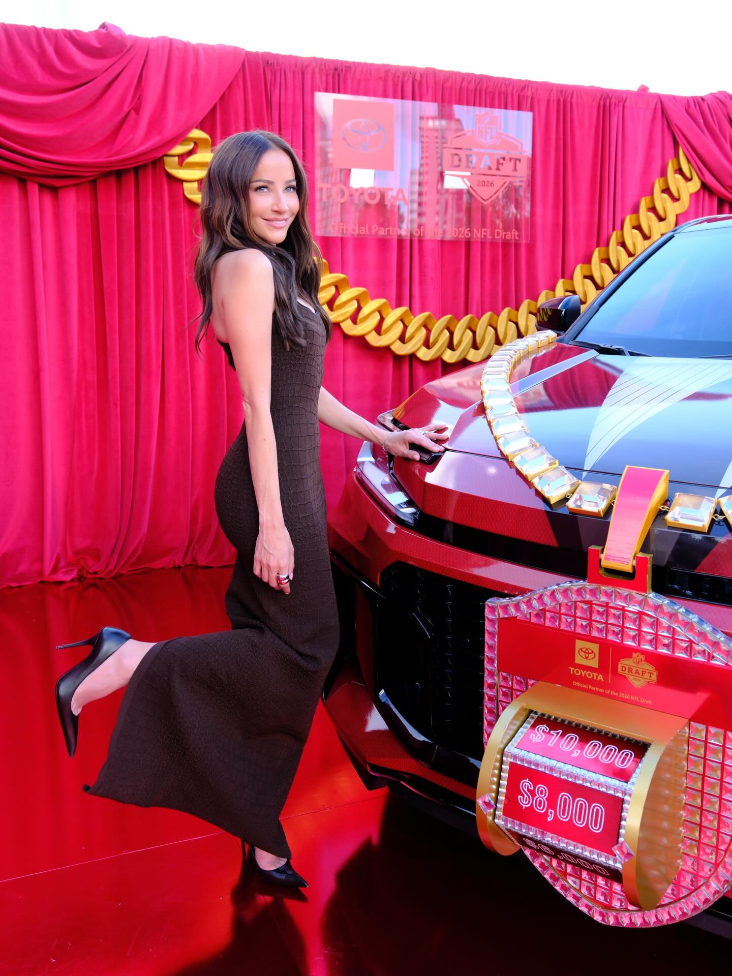 One of the most special nights on the NFL calendar ❤️ What an honor to share these moments spotlighting so many football journeys at the @NFL Draft with @TeamToyota @ToyotaUSA on the red carpet🛞 

#ToyotaPartner