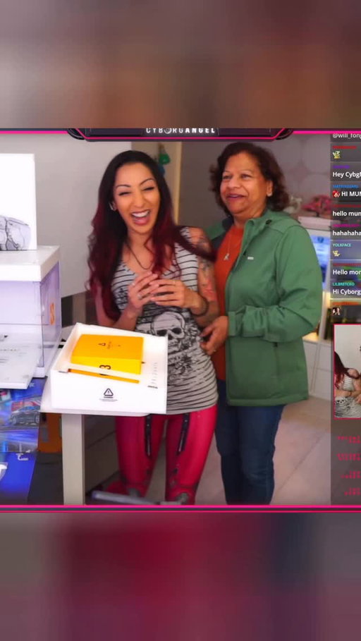 🥰 More on Twitch! ⚠️ Starting my 1st #PRAGMATA playthrough RIGHT NOW! 😍🔥

Big thank you to @capcom_europe for this incredible exclusive package!! One of the BEST PR packages ever! #Gifted/Ad

What would your mum of thought this piece of tech was? 😂

#Capcom#newgames#gaming