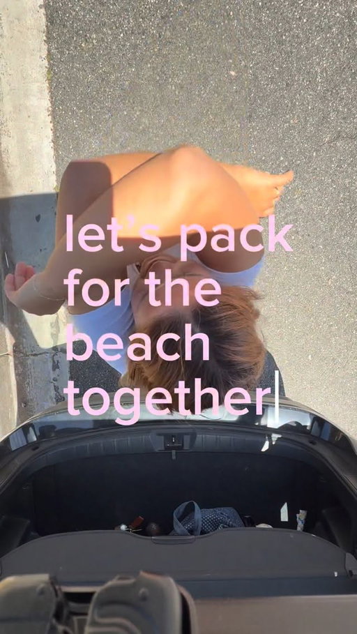 beach day essentials 🧚