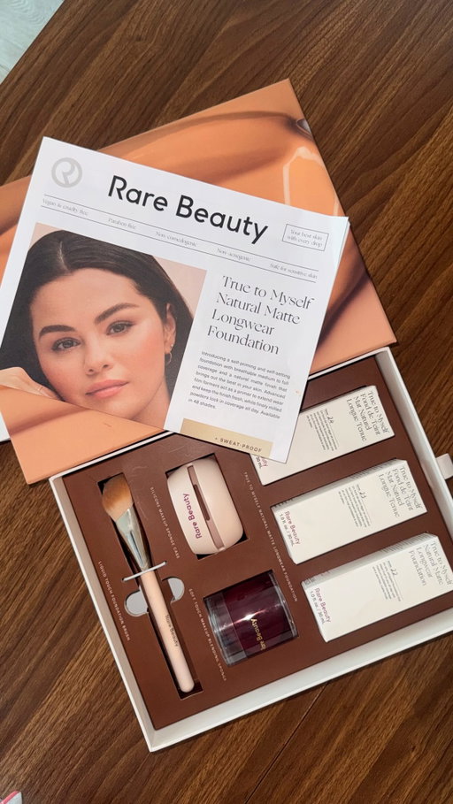 I received the new @rarebeauty True to Myself Natural Matte Longwear Foundation and had to test it on camera.

I swatched shades 22, 23, and 24 on my face before choosing my perfect match — which ended up being a mix of 23 + 24.

This foundation is a 3-in-1 formula: self-priming, self-setting, and designed to give a natural matte finish. It has buildable medium-to-full coverage, a lightweight mousse-like texture, and helps blur the look of pores while still feeling hydrating.

My first thoughts? It blended so effortlessly, covered beautifully without feeling heavy, and gave me such a smooth, flawless base.

As a makeup artist, I can definitely see this being a beautiful option for my brides this year. 👰🏽‍♀️✨

Shop now @sephoracanada 
@sephora 

Thanks @1milk2sugarspr 🤍
#RareBeauty #RareBeautyFoundation #RareBeautyPR #FoundationReview MakeupArtistReview BridalMakeupArtist DurhamMUA TorontoMUA BridalMakeup FlawlessBase
