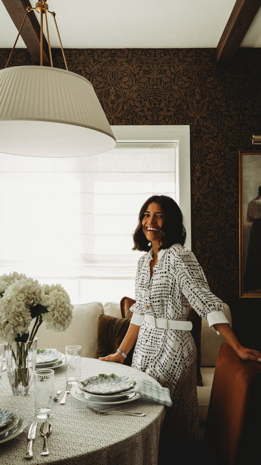 A table as elegant as the woman we’re celebrating, tablescape by @williamssonoma . 
.
.
.
.
.
.
.
.
.
.
.
.
.
#tablescapestyling #homedesign #mothersday #tablesettingideas #tablescape

https://liketk.it/69hzJ