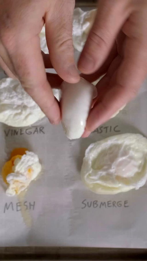 Poached Egg Test Results

I first saw this technique used by @jortskitchen (the egg master), but I don't know who started it. It's now the only way I'm making poached eggs from now on though.

#foodscience #eggs