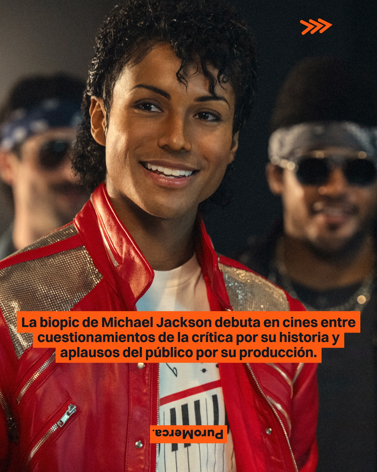 ¿Tú ya fuiste a verla? ¿Qué te pareció? 👀

La nueva película biográfica sobre Michael Jackson llegó a cines con opiniones divididas… Mientras algunos especialistas han sido críticos con el resultado, gran parte de la audiencia ha reaccionado de forma mucho más positiva desde su estreno. 🎬🎤

En plataformas como Rotten Tomatoes, la diferencia se nota. La crítica le ha dado alrededor de 39% de aprobación, señalando temas en la narrativa y una visión limitada sobre la historia del artista. 🍿

Algunas reseñas mencionan que la película evita abordar momentos polémicos de su vida, enfocándose más en su crecimiento musical sin entrar a fondo en ciertos episodios, lo que ha abierto debate sobre su enfoque y construcción. 🎶📰

Del otro lado, el público ha reaccionado distinto. Con una calificación cercana al 95% en la misma plataforma, muchos espectadores conectan más con la experiencia, destacando el peso que tiene la música y su legado. 👥🔥

Este contraste vuelve a abrir una conversación común en la industria del entretenimiento, donde crítica y audiencia no siempre coinciden, y donde esa diferencia puede influir en el desempeño comercial en taquilla. 🎟️📈

📸: Lionsgate

#PuroMerca 🧡