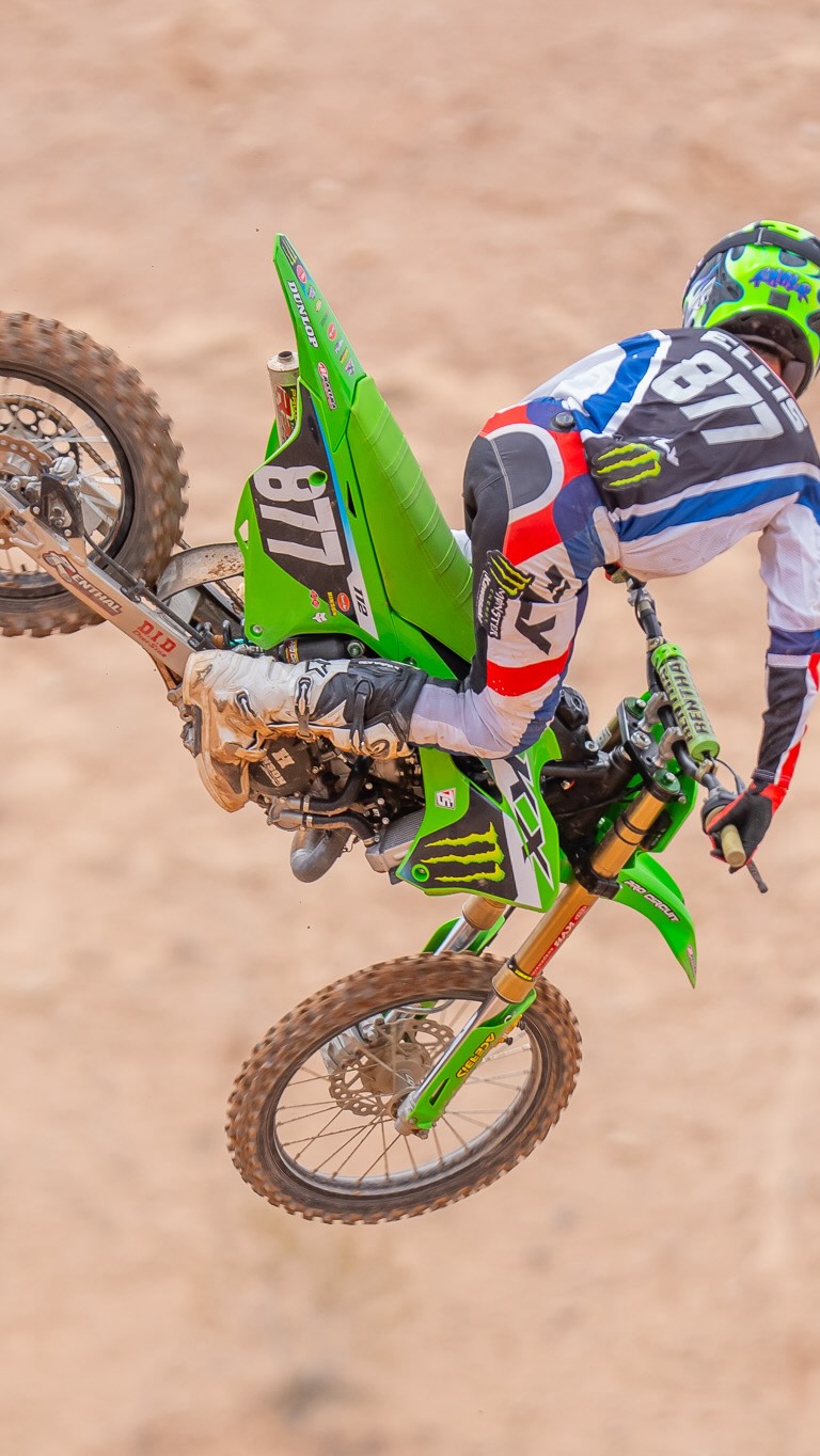 @ryder_ellis877 taking Supermini 1 Today at the RV2 World Mini Grand Prix⚔️

#vurbmoto