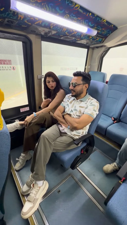 … deepdhillon jaismeenjassi hongkong bus#deepdhillon #jaismeenjassi #teamdeepdhillonjaismeenjassi #hongkong #bus