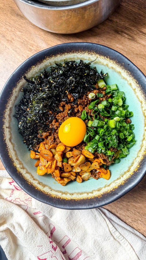 Mazesoba (broth-less ramen) @farahjeats 

Comment “recipe” to get the detailed recipe with measurements and instructions 🫶

Or google “farahjeats mazesoba”

#asianfood #easyrecipe #foodie #quickrecipe