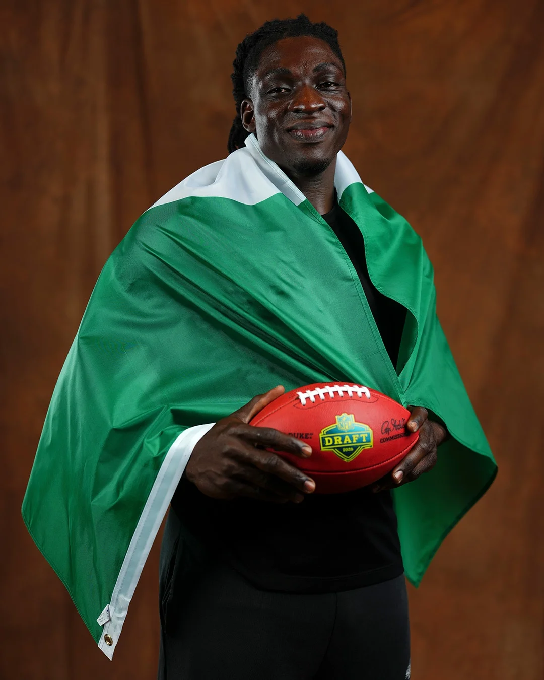 Uar Bernard 🇳🇬 is ready for whatever lies ahead on Day 3 of the #NFLDraft 

Shout out to @efeobadauk 🇳🇬 for having his back #IPP