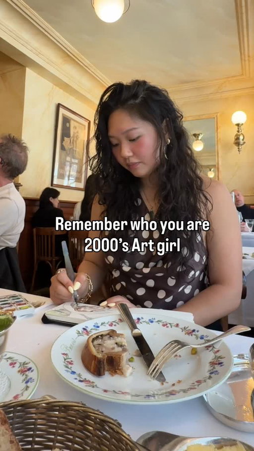 Keep creating for that little girl 💓

I can still SMELL the playdough and Smencils omg

#rememberwhoyouare #2000snostalgia #2000skid #artgirl #artist