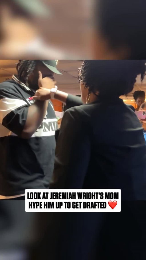 She knows how much this means to him 🥺

NFL Draft on NFLN/ESPN/ABC
Stream on @NFLPlus