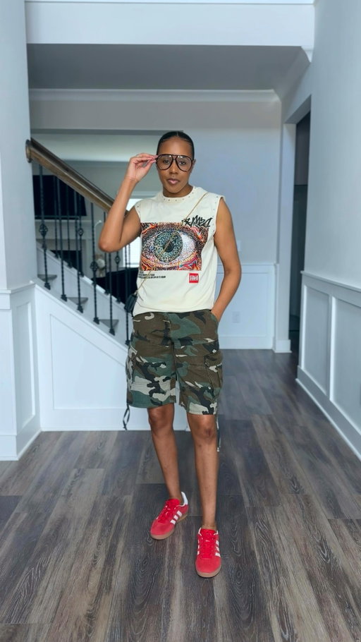 OOTD!

Shirt @dsmlr 
Shorts @fashionnova 
Shoes @adidas 
Crossbody @coach 
.
.
.
.
.
Game day fit, basketball mom, casual style, comfy style, outfit inspo, style inspo, graphic tee style, camo style