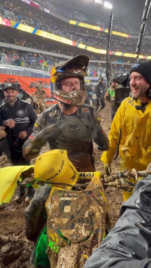 @kenroczen94 wins in Philadelphia. 🤿