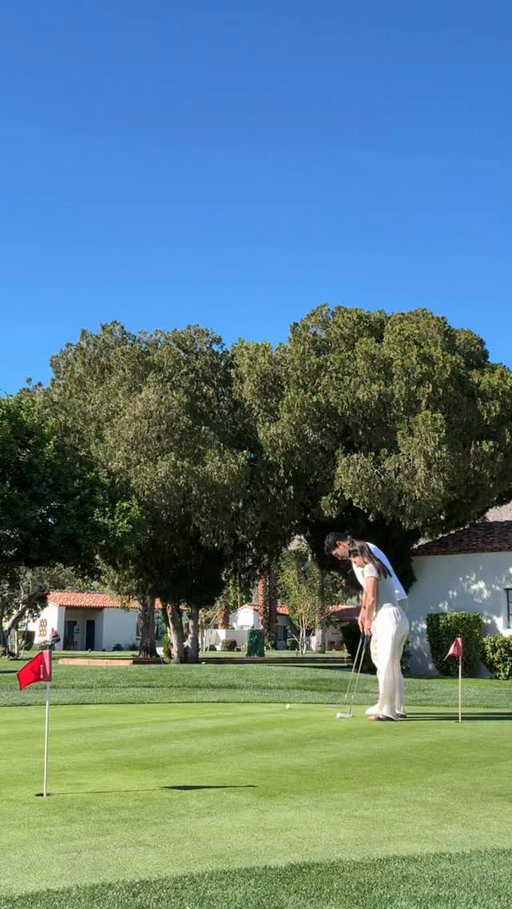 Give an athlete one tip and this is what happens. She went right but she’s a lefty btw 😂 #golf