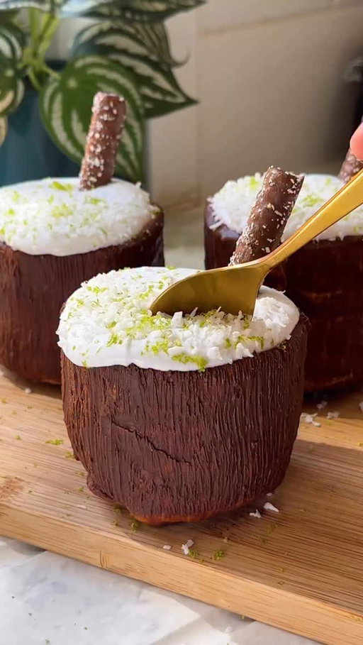 You put the lime in the coconut.

When a basic dessert isn’t cutting it, @chrisdanielcahill always has the answers. These chocolate coated coconut cups are crisp on the outside, filled with a light, zesty coconut lime mousse, and finished with clouds of coconut cream (unreal).

It’s giving Bounty, but make it proper dessert.

Save this for your next sunny day dessert ☀️