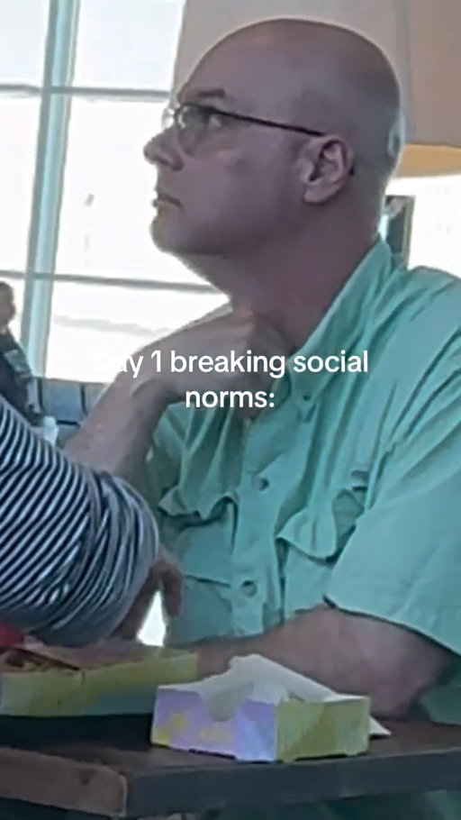 😂😂🍟🍟 Let’s escape social norms #hahaha #strangers #fyp #socialmatrix