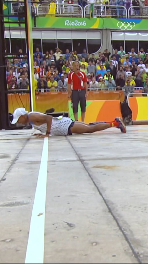 Now that’s how you close a race. 😎

Hitting push-ups on the line!

#Rio2016 #Olympics