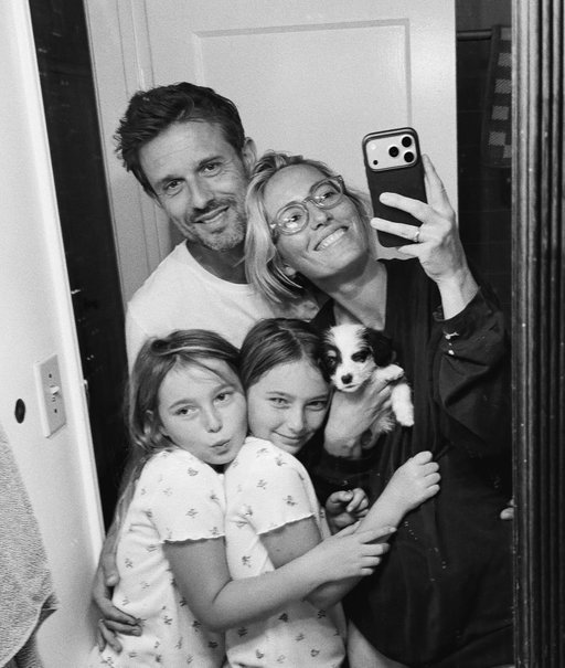 Hard launch: we got a puppy. 

Meet Jellybean 🐶

Her nose is the shape of a ❤️ she’s the perfect tiniest little lady and we are all obsessed with her.

I’ll take all the 5 am wake ups for this little bean.

We adopted her from @annenbergpetspace can’t say enough good things about them!!!