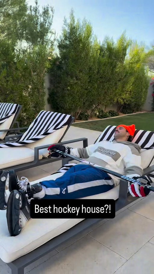 Tag a buddy you’re staying here with?!! 🤺🤺🤺