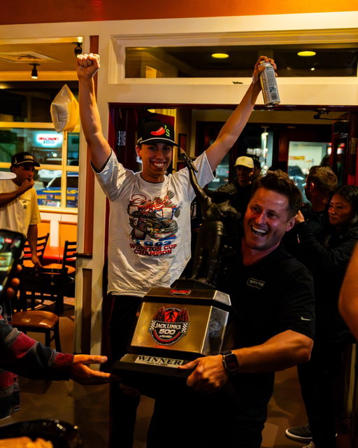 Brought the trophy home to @chilis.