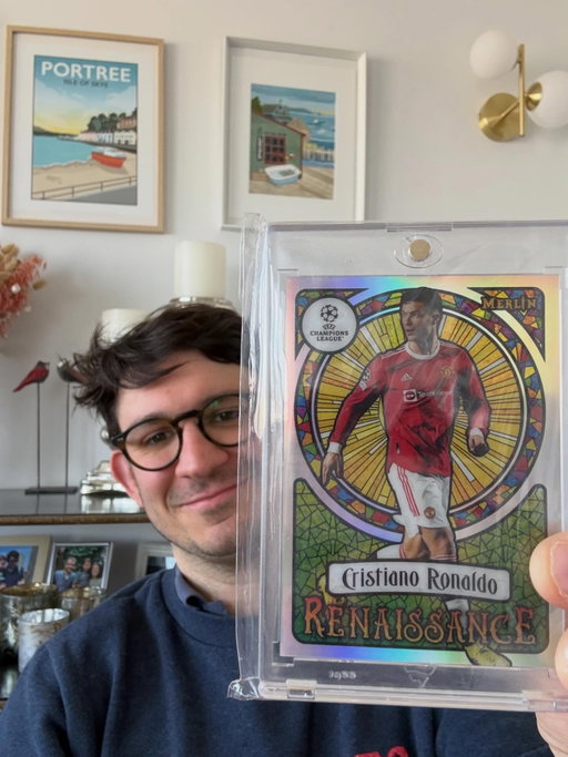 What a banger ! Simply had to go and get this thing. #topps Merlin Renaissance are some of my favorite cards and this #ronaldo is just a thing of beauty! 

#footballcards #soccercards #collector