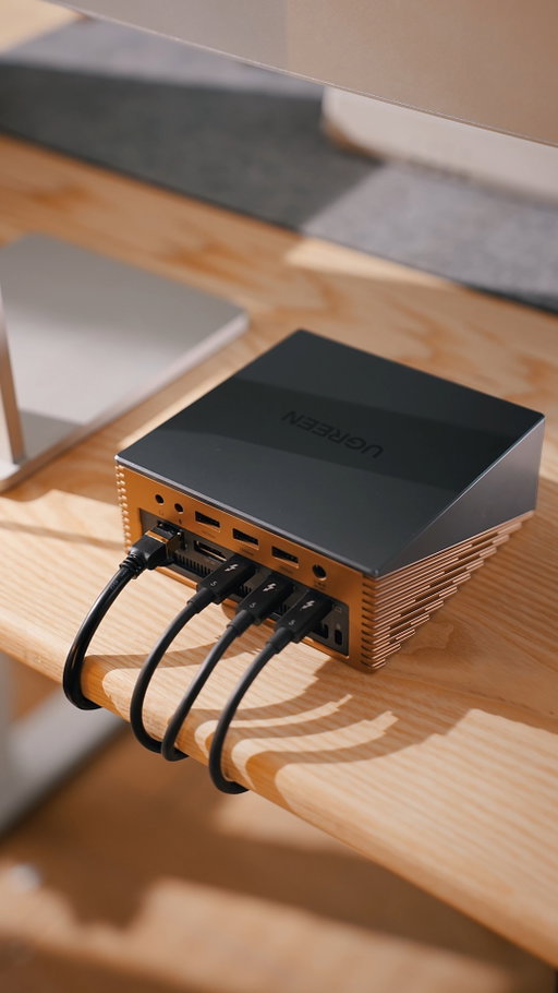 Whether you need more ports, peripherals, and monitors for work or for play the UGREEN Revodok Maxidok 17-in-1 Thunderbolt™ 5 Docking Station has you covered!

Get connected in bio🔗

#UGREEN #tech #desksetup #thunderbolt5 #tb5 #dockingstation #techgear