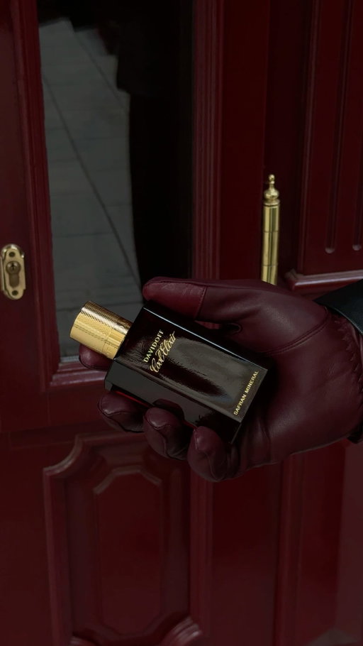 Anzeige | She said, she likes me in red ♥️
The new Cool Elixir: the new mineral treasure by @davidoffparfums 
.
#DavidoffParfums #DavidoffCoolElixir
#TheNewMineralTreasure