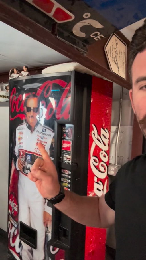Drop your questions below for the legend himself, @jimmiejohnson for today's episode of @_stackingpennies with @skipflores #SPP #stackingpennies