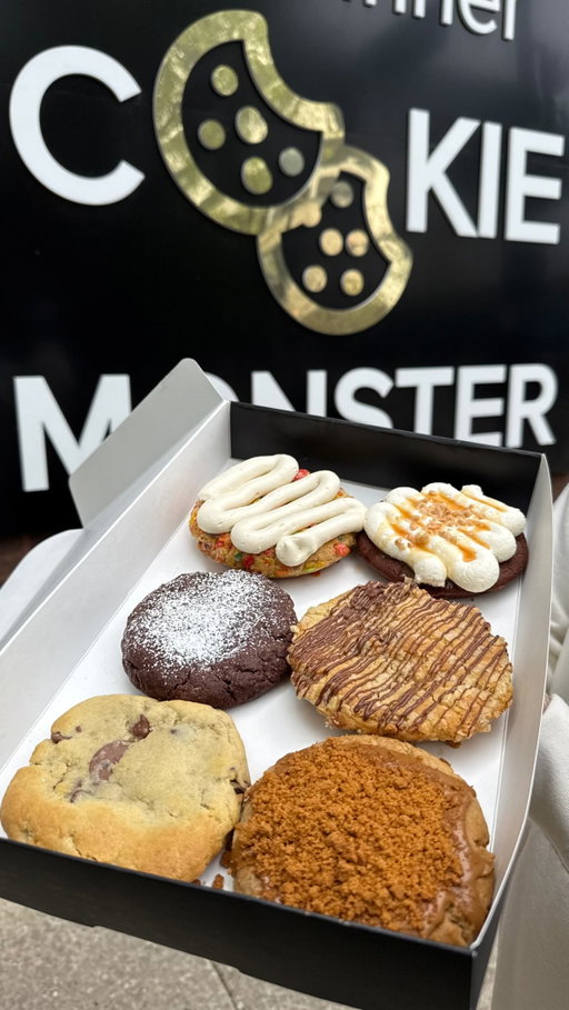 The combo you didn’t know you needed! 🥤🍪 @eatcravecookies

Crave Cookies is a family-owned and operated cookie shop with 13 locations across the Chicagoland area. They are know for their delicious “deep dish” style cookies and unique loaded sodas! The cookie menu changes every Friday so there’s always a new variety to try! 😋🍪

Which cookie are you trying first? 👇 My favorite was the Better Than XXX! Chocolate dough with Ghirardelli caramel, toffee chunks, and house whipped cream! ❤️ 

🍪 Chocolate Chip
🍫 Brooklyn Blackout Brownie
🌈 The Flintstone
🥮 The Biscadoodle
🍫 Better Than XXX
🥜 The Scotcherookie 
(available April 24th - April 30th)

And don’t forget the Loaded Soda! I’m officially obsessed with the Coconut Crave! Diet Coke, coconut, fresh lime. 🤗 

Loaded Sodas we tried! 👇
🥥 Coconut Crave
🍍 Caribbean Cruise

📍Lakeview East, Chicago, IL