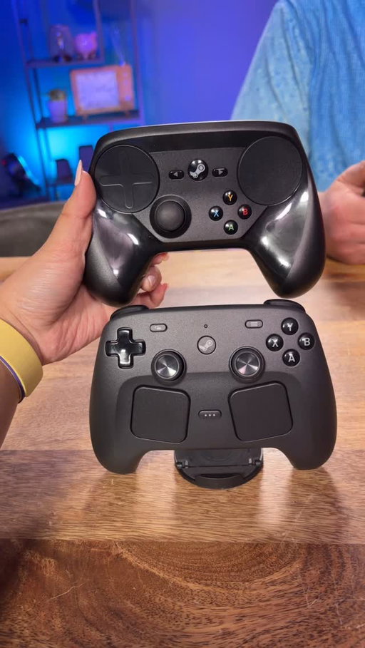 It’s been over 10 years since Valve last came out with a Steam Controller. Here’s how the 2015 Steam Controller and the new 2026 Steam Controller look side by side 🎮 #steam #steamcontroller #valve #gaming #wirelesscontroller